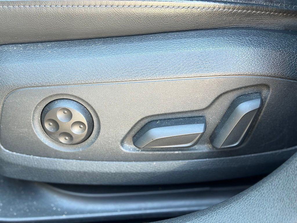 Audi A4 view 20
