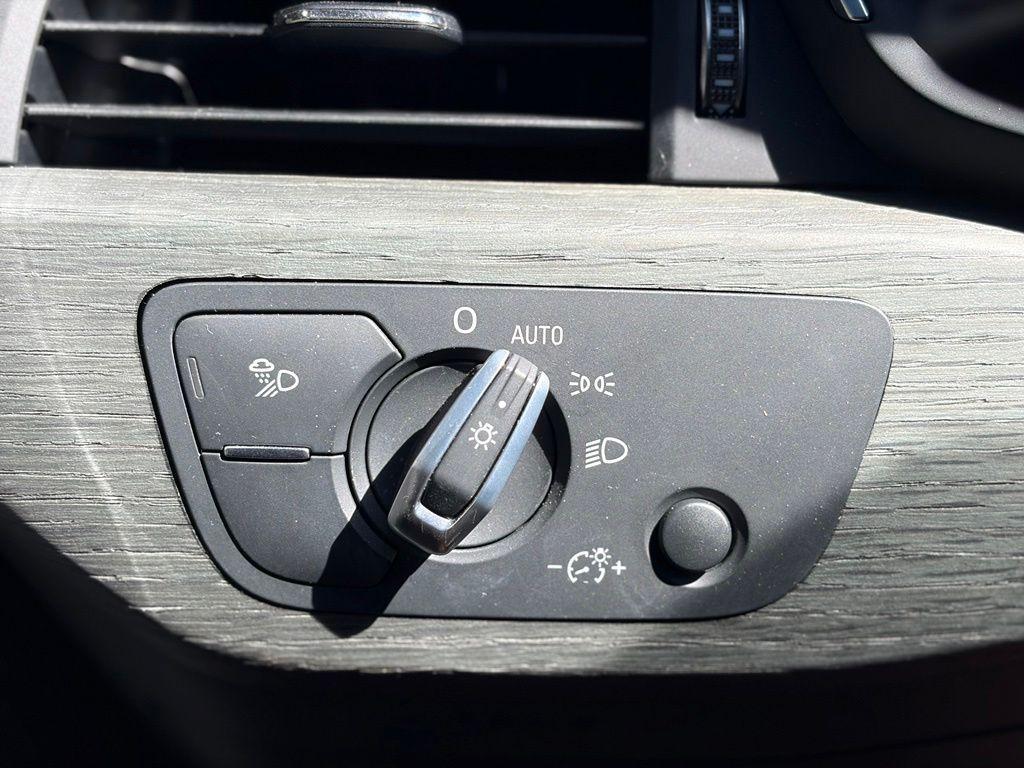 Audi A4 view 29