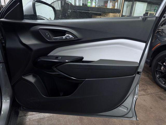 used 2025 Chevrolet Trax car, priced at $21,964