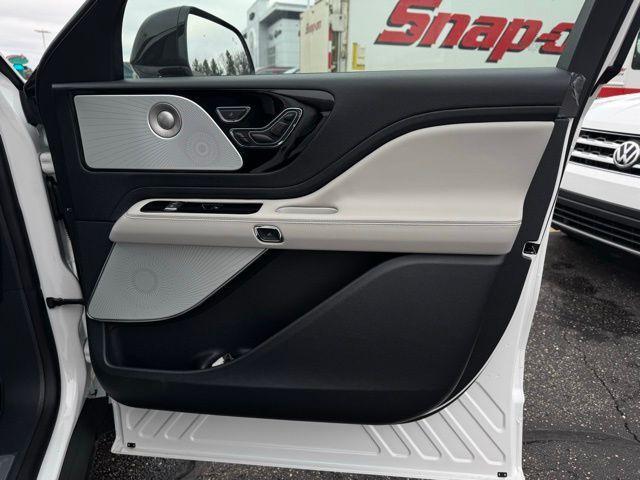 new 2026 Lincoln Aviator car