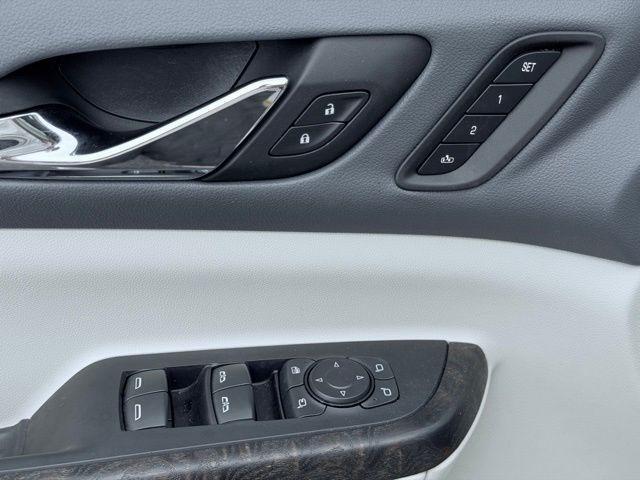 used 2023 GMC Acadia car, priced at $34,722