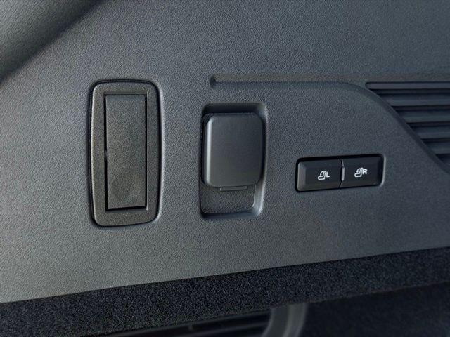 used 2025 Lincoln Nautilus car, priced at $50,774