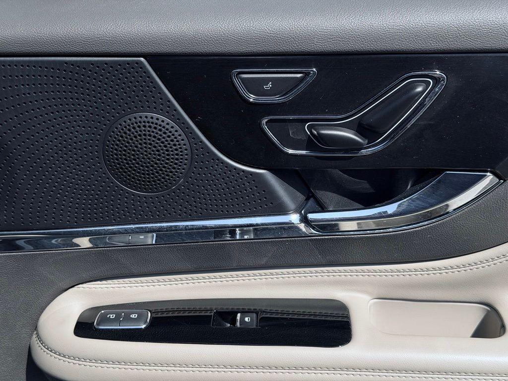 used 2023 Lincoln Corsair car, priced at $35,804