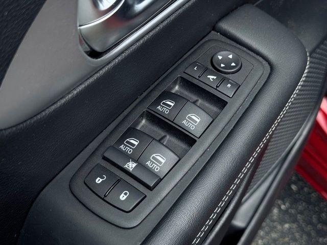 used 2025 Chrysler Pacifica car, priced at $36,048