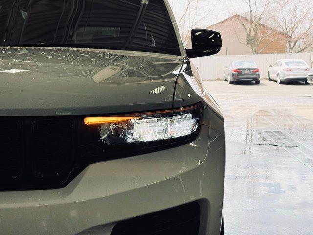 used 2025 Jeep Grand Cherokee car, priced at $33,624