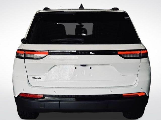 used 2025 Jeep Grand Cherokee car, priced at $33,624
