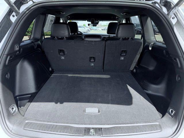 used 2025 Jeep Grand Cherokee car, priced at $35,304