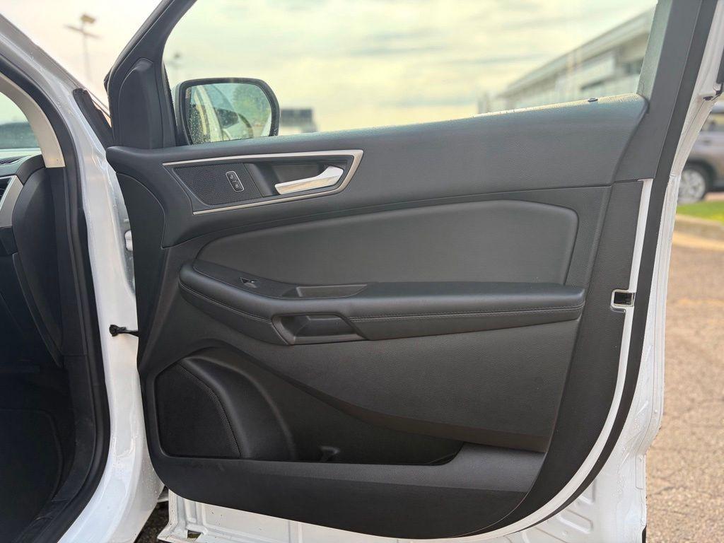used 2024 Ford Edge car, priced at $23,530