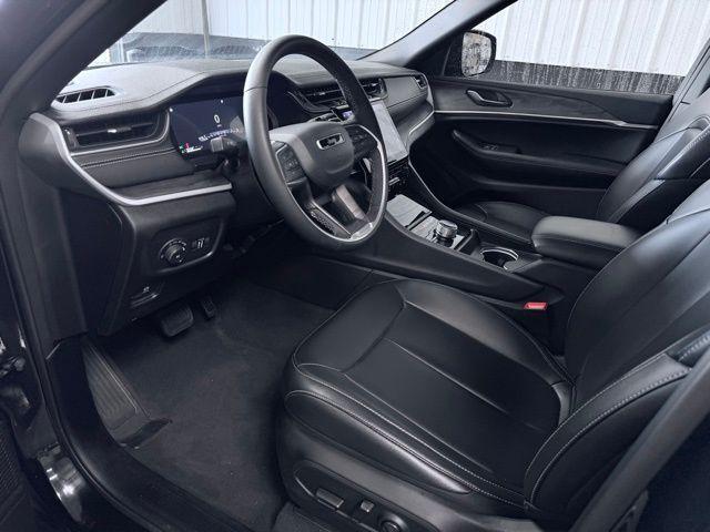used 2025 Jeep Grand Cherokee car, priced at $40,500