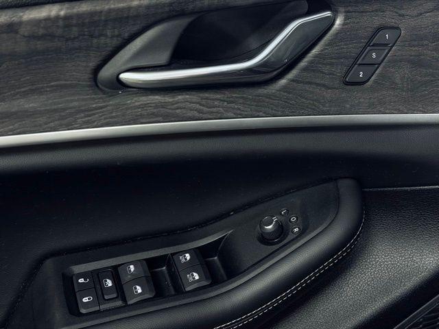 used 2025 Jeep Grand Cherokee car, priced at $40,500