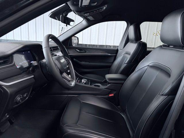 used 2025 Jeep Grand Cherokee car, priced at $40,500