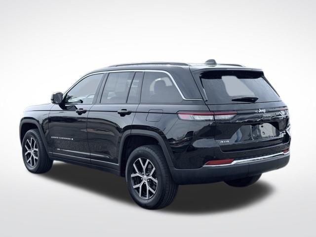 used 2025 Jeep Grand Cherokee car, priced at $40,500