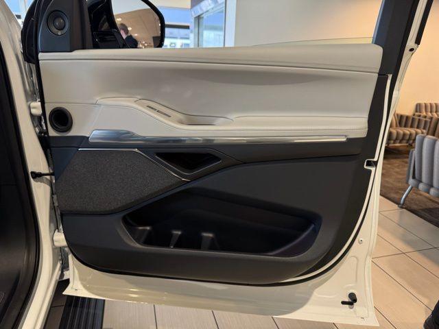 new 2026 Lincoln Navigator car, priced at $109,645