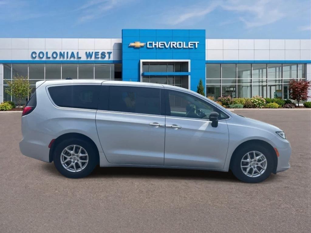used 2024 Chrysler Pacifica car, priced at $28,999