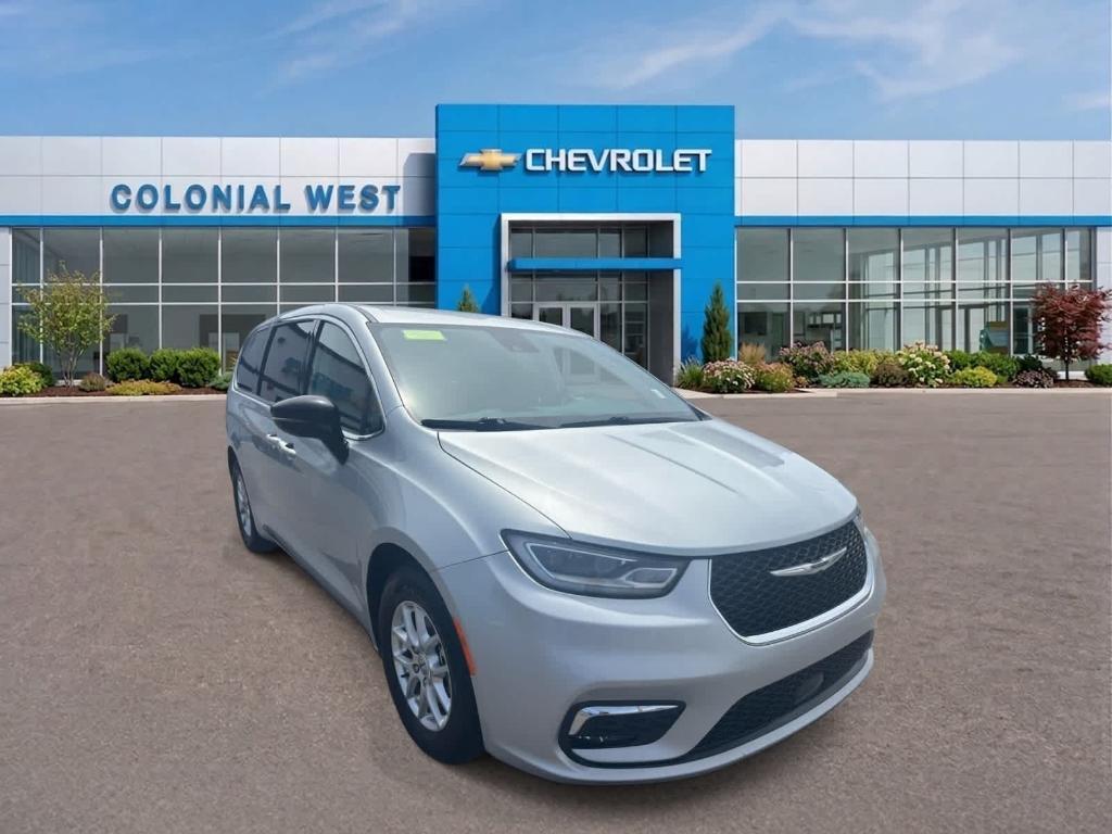 used 2024 Chrysler Pacifica car, priced at $28,999
