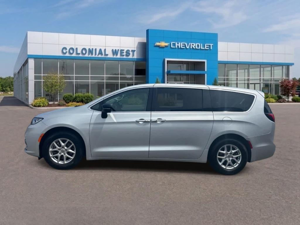 used 2024 Chrysler Pacifica car, priced at $28,999