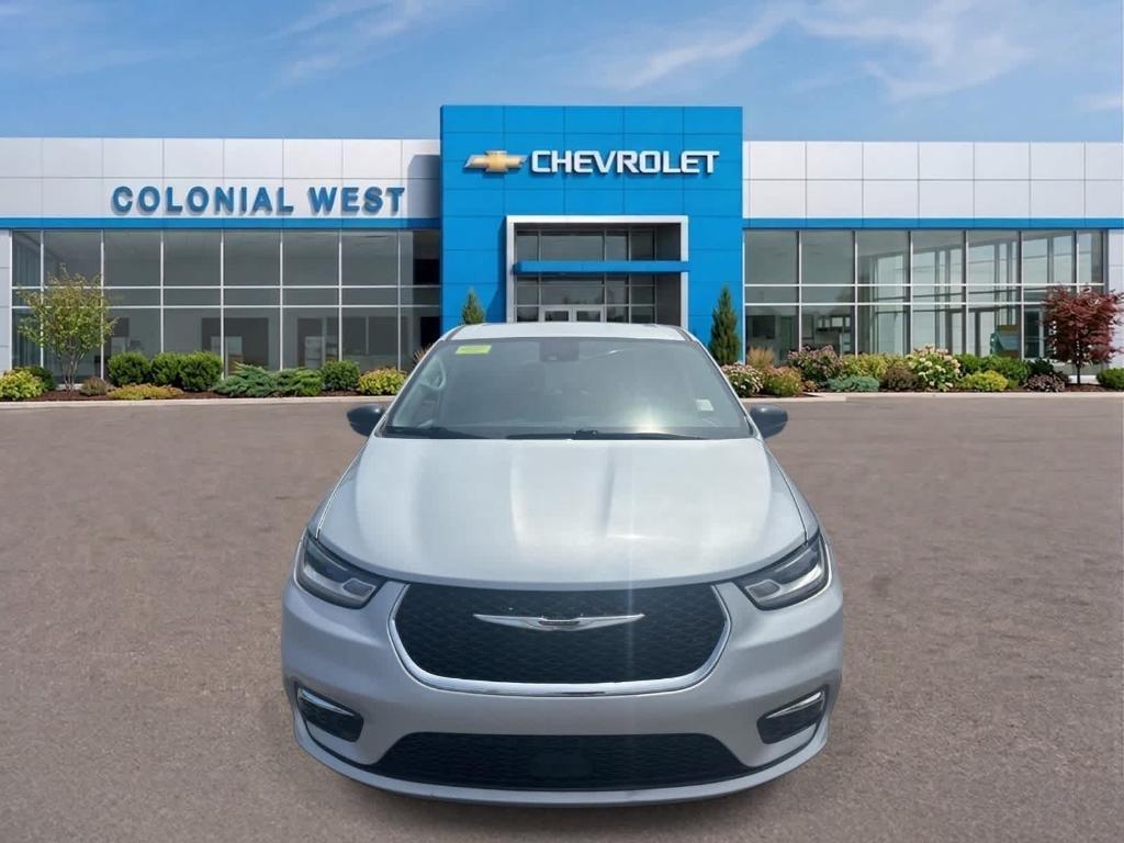used 2024 Chrysler Pacifica car, priced at $28,999