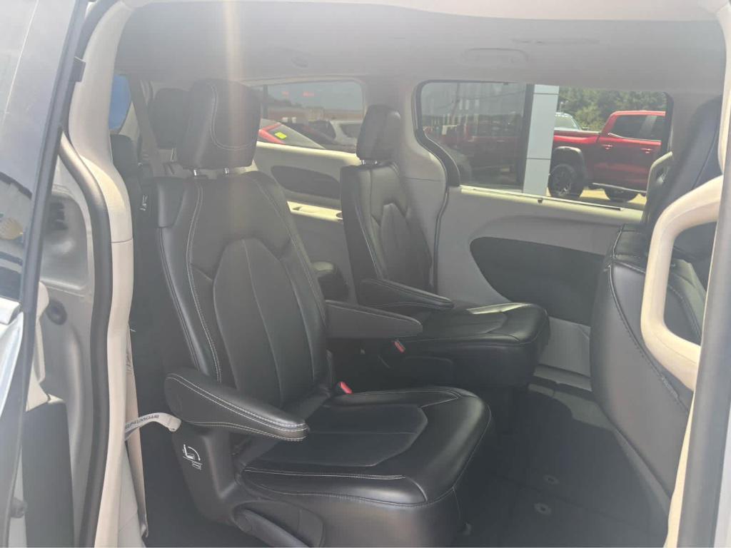 used 2024 Chrysler Pacifica car, priced at $28,999