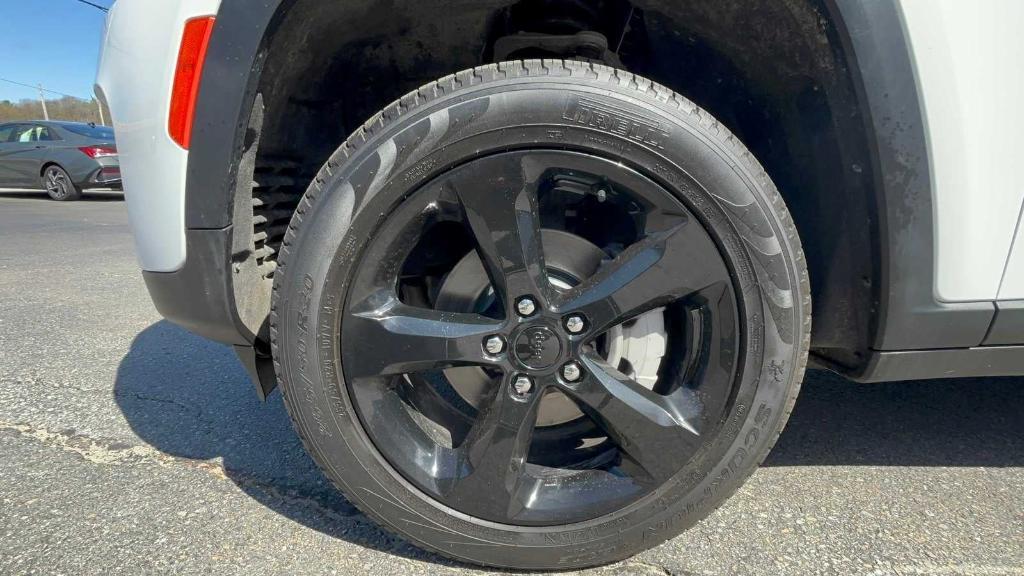 used 2023 Jeep Grand Cherokee car, priced at $33,474