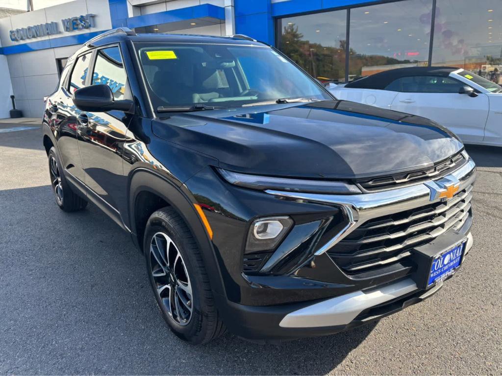 used 2025 Chevrolet TrailBlazer car, priced at $23,900