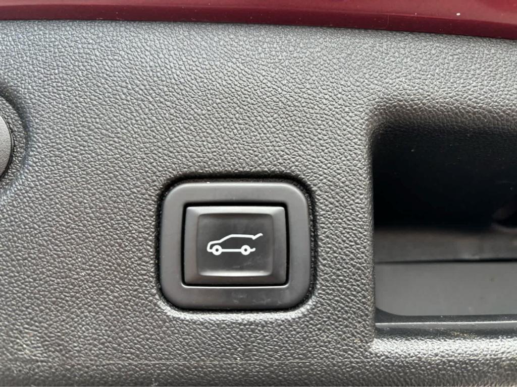 used 2020 Chevrolet Equinox car, priced at $18,975