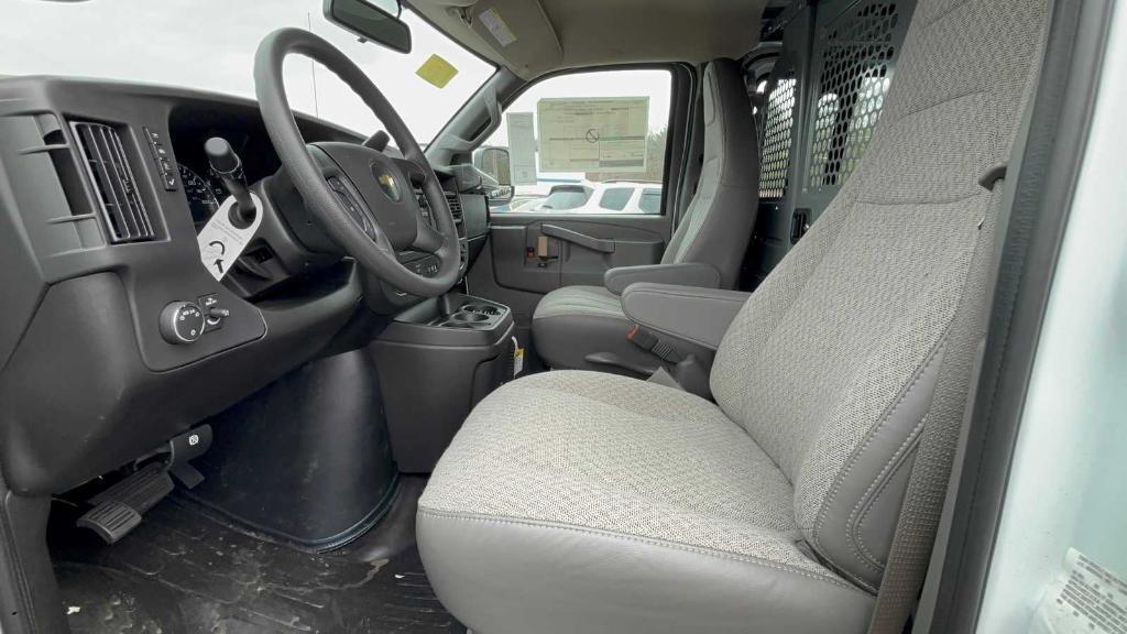 new 2025 Chevrolet Express 2500 car, priced at $45,521