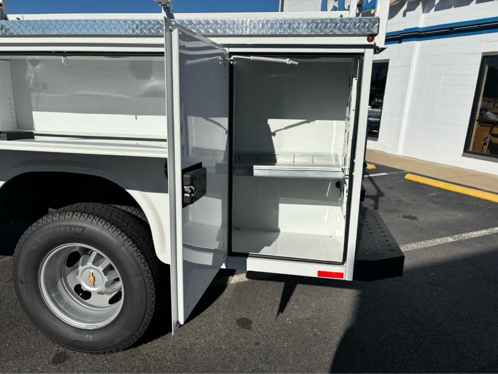 new 2024 Chevrolet Silverado 3500 car, priced at $81,949