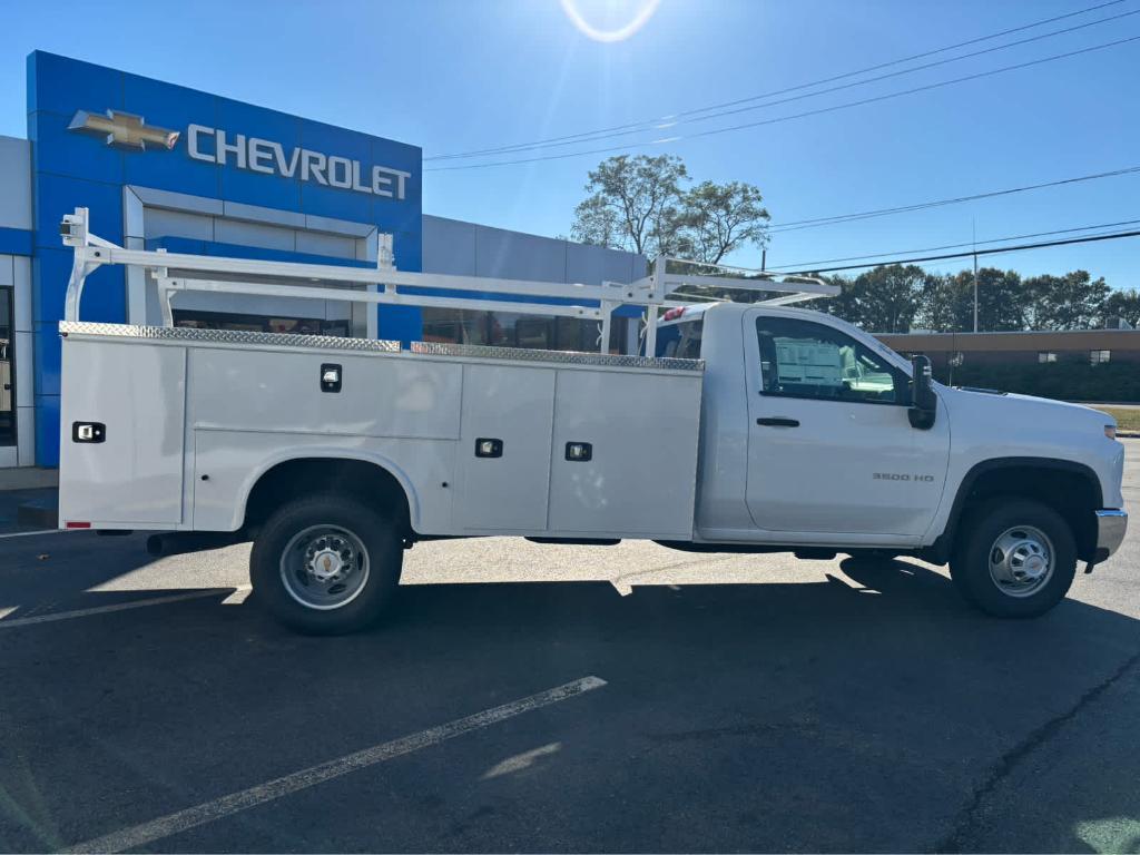 new 2024 Chevrolet Silverado 3500 car, priced at $81,949