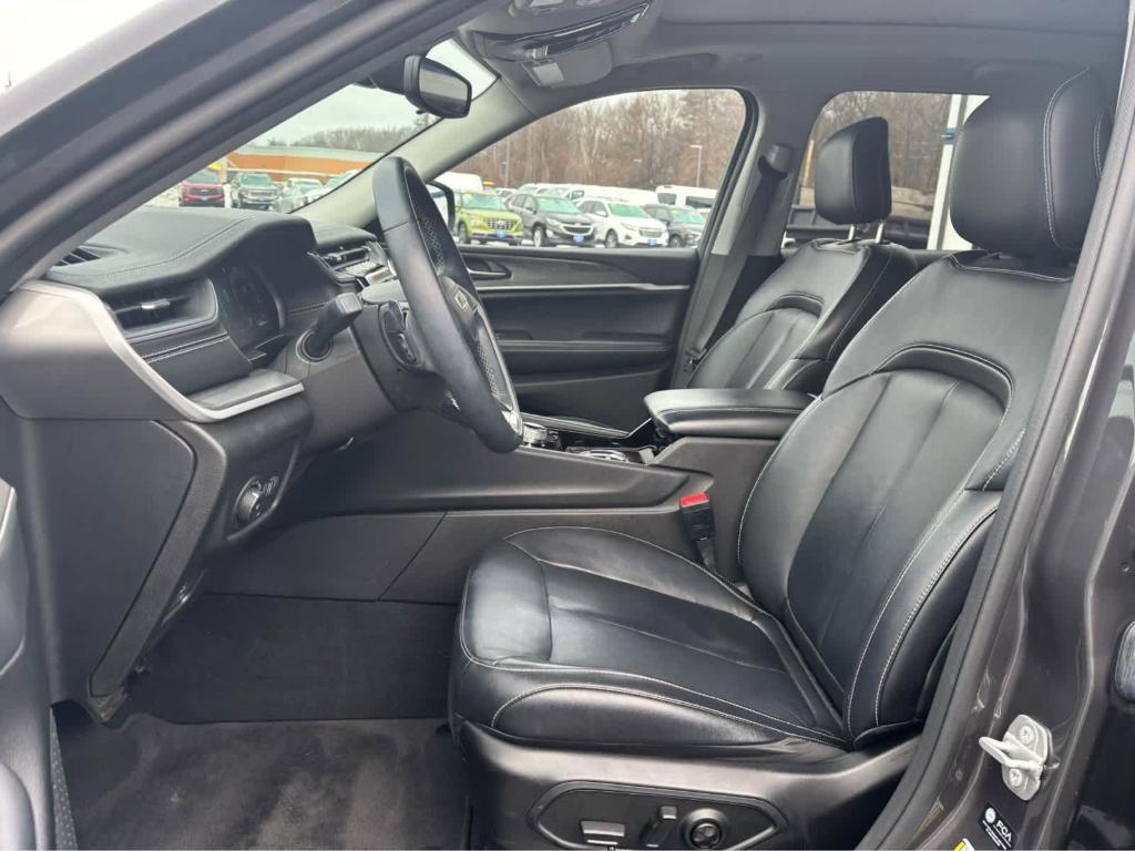 used 2022 Jeep Grand Cherokee car, priced at $29,975