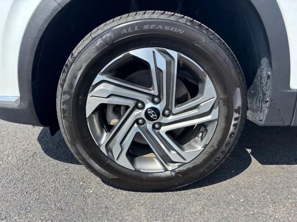 used 2021 Hyundai Santa Fe car, priced at $17,975