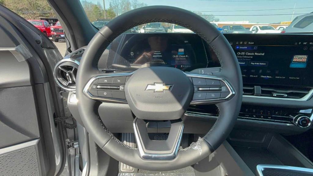 new 2026 Chevrolet Equinox car, priced at $33,543