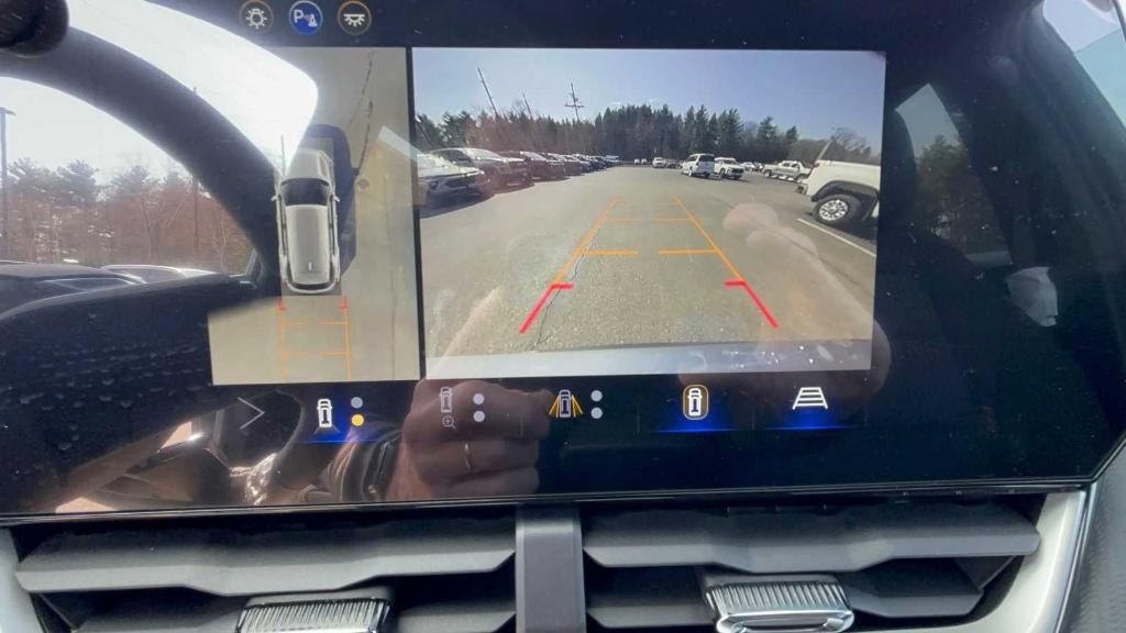new 2026 Chevrolet Equinox car, priced at $33,543
