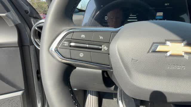 new 2026 Chevrolet Equinox car, priced at $33,044