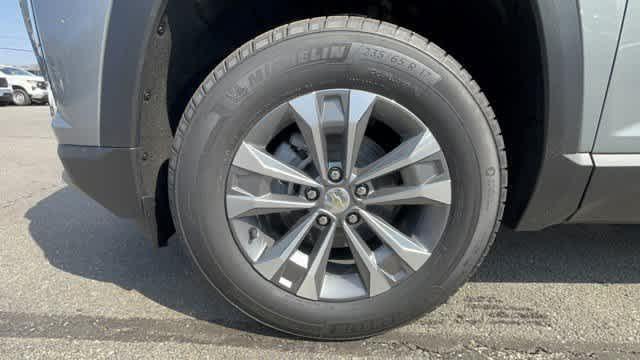 new 2026 Chevrolet Equinox car, priced at $33,044
