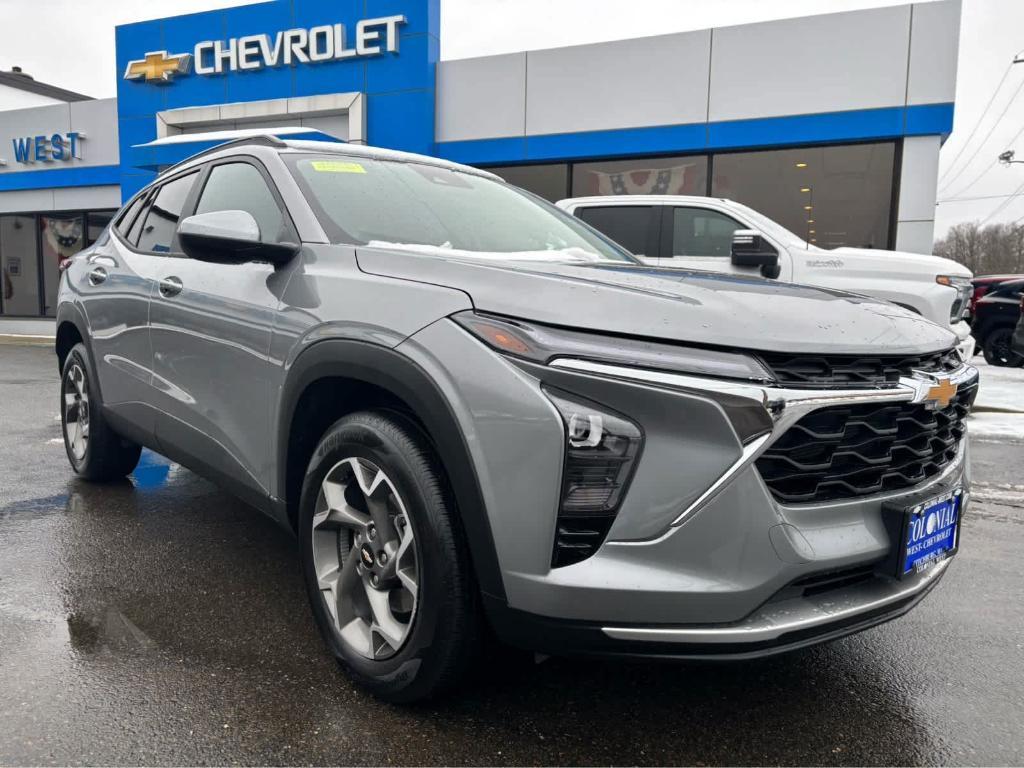 used 2025 Chevrolet Trax car, priced at $23,975