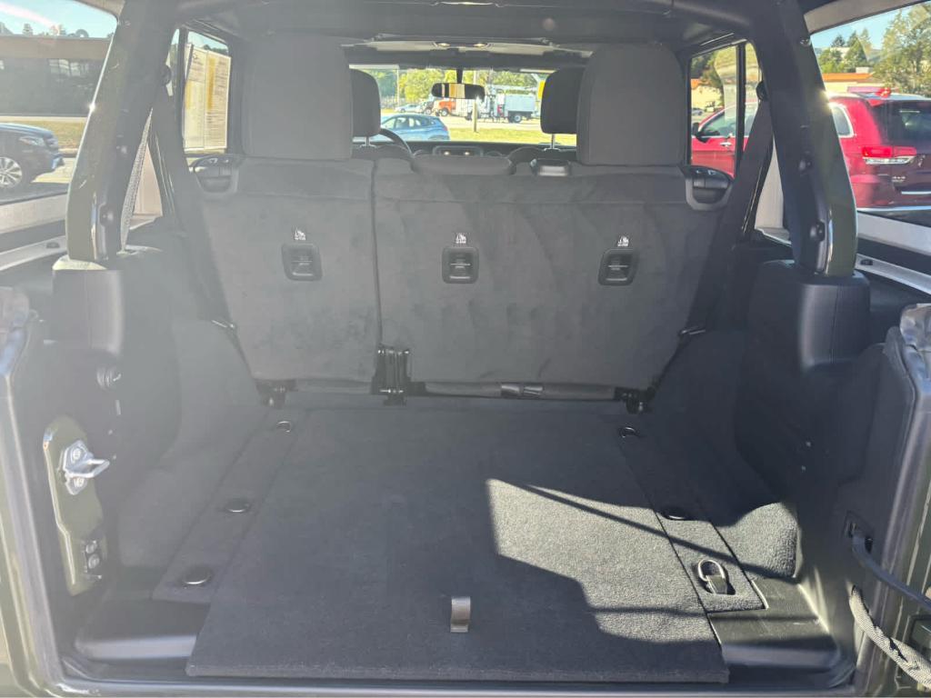 used 2022 Jeep Wrangler Unlimited car, priced at $31,850