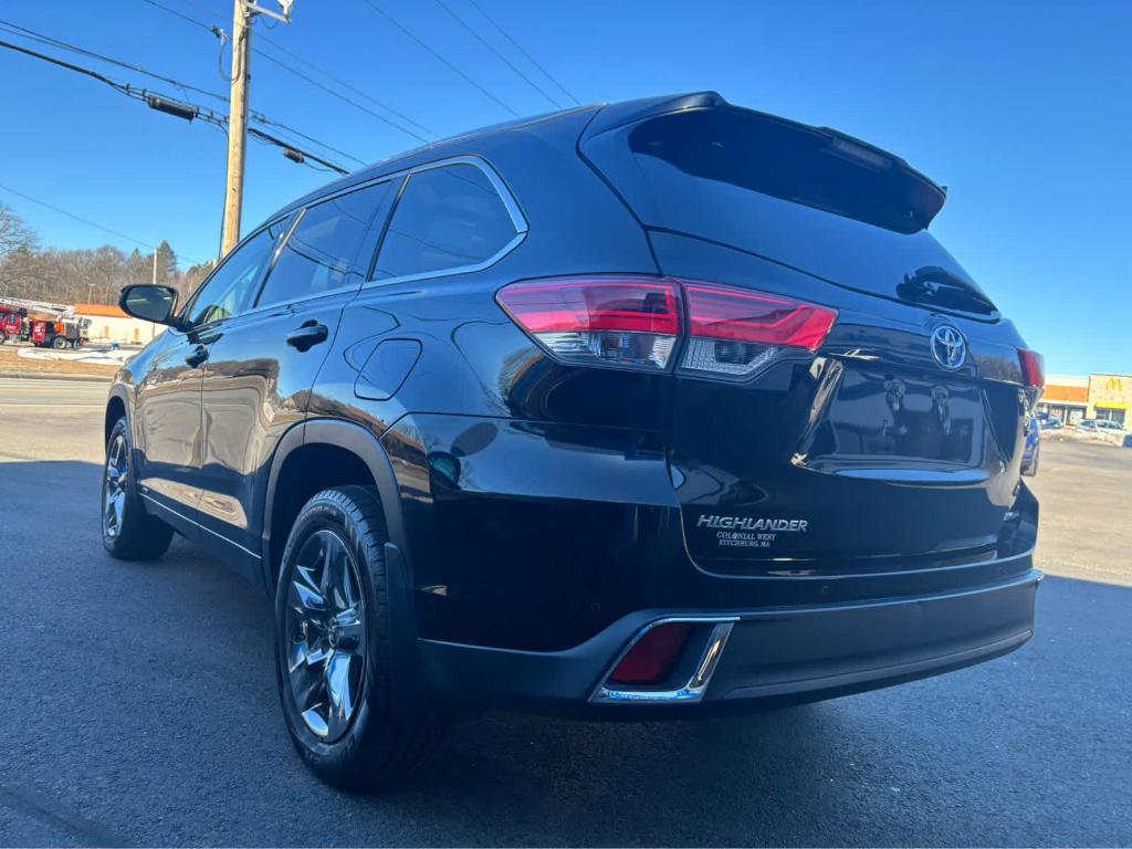 used 2018 Toyota Highlander Hybrid car, priced at $23,975