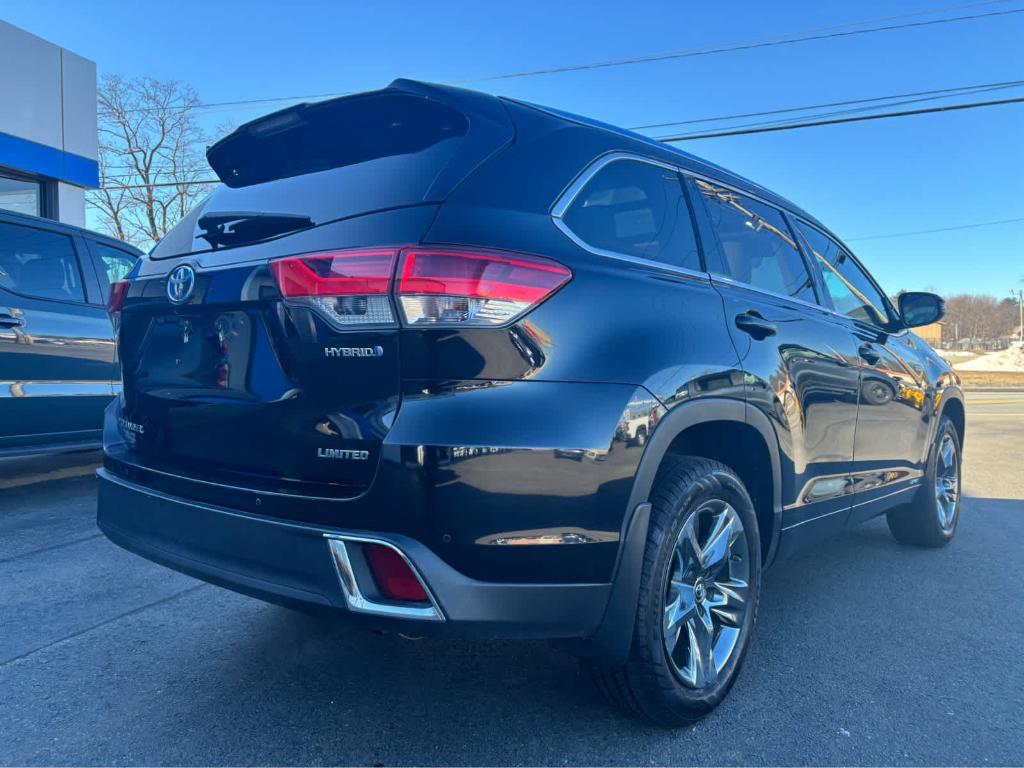 used 2018 Toyota Highlander Hybrid car, priced at $23,975