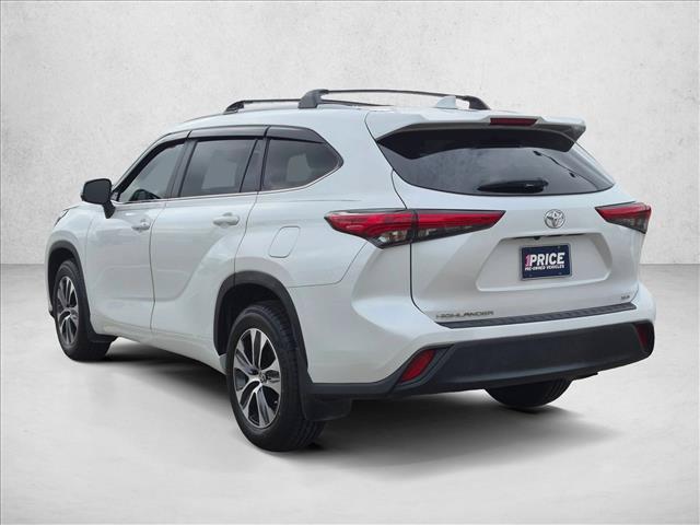 used 2023 Toyota Highlander car, priced at $32,217