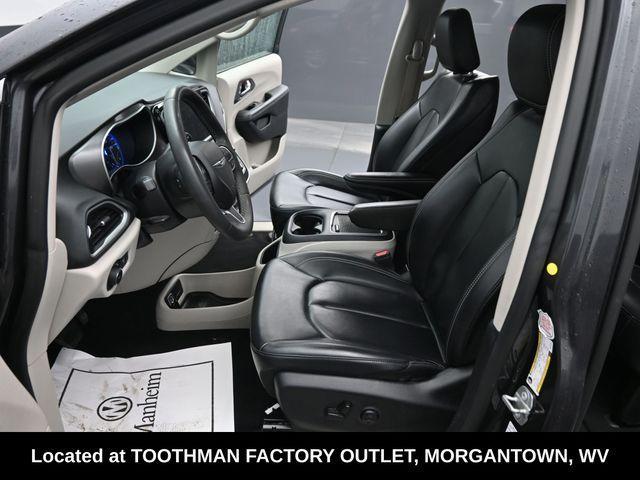 used 2023 Chrysler Pacifica car, priced at $21,549