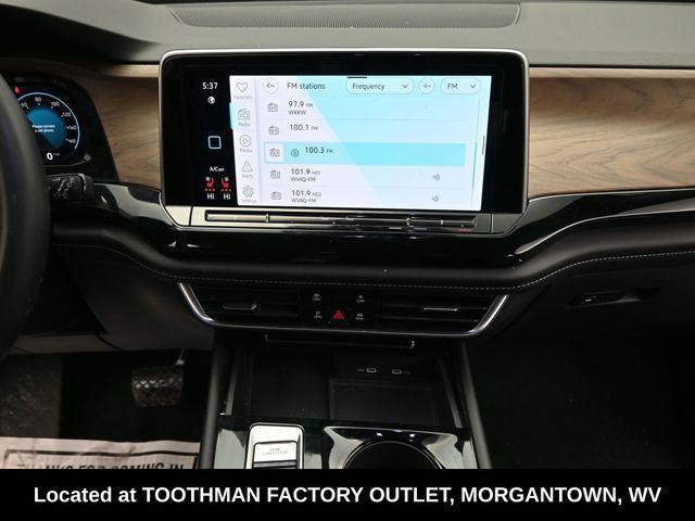 used 2024 Volkswagen Atlas car, priced at $25,998