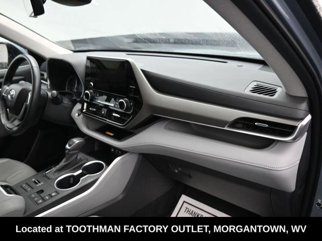 used 2023 Toyota Highlander car, priced at $33,772