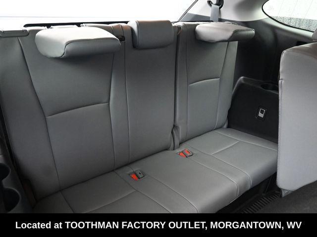 used 2023 Toyota Highlander car, priced at $33,772