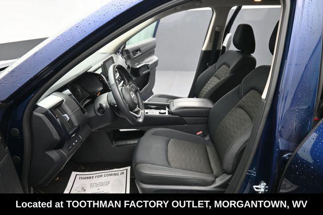 used 2025 Nissan Pathfinder car, priced at $29,084