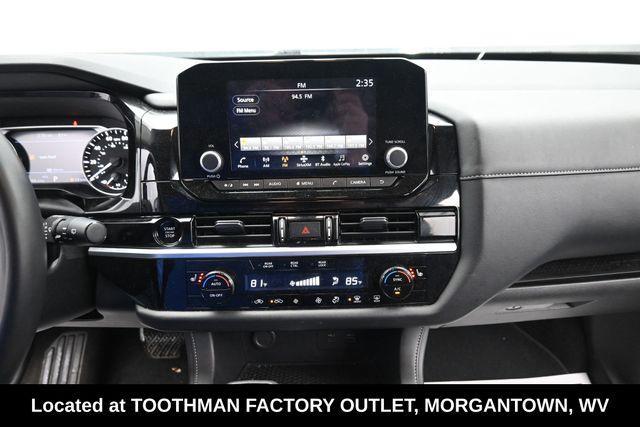 used 2025 Nissan Pathfinder car, priced at $29,084
