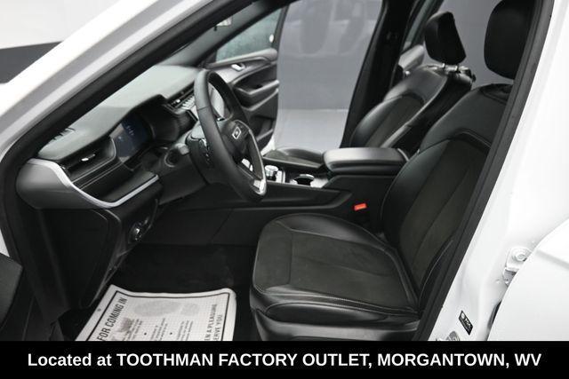 used 2025 Jeep Grand Cherokee car, priced at $33,598