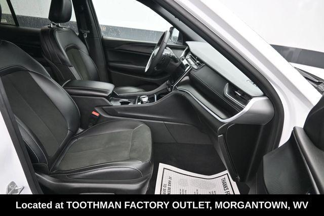 used 2025 Jeep Grand Cherokee car, priced at $33,598