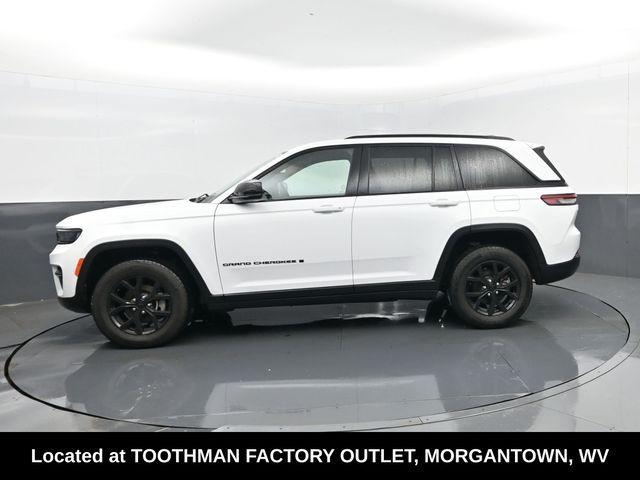used 2025 Jeep Grand Cherokee car, priced at $33,598