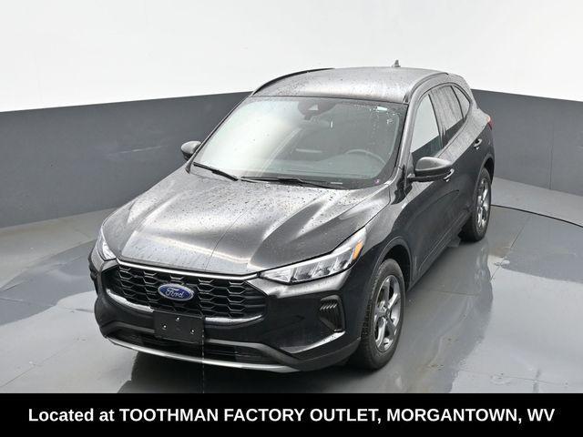 used 2025 Ford Escape car, priced at $22,222