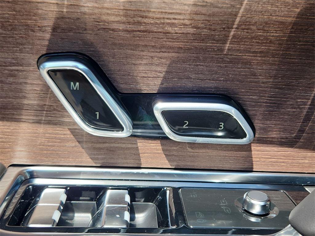 new 2025 Land Rover Range Rover car, priced at $132,301
